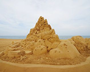 海灘沙雕制作