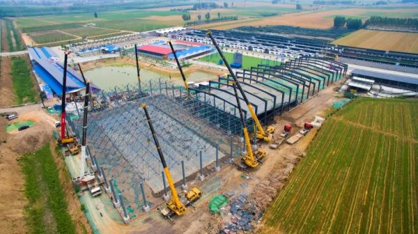 室內(nèi)滑雪場(chǎng) 室內(nèi)滑雪場(chǎng)