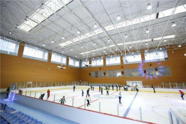 沈陽(yáng)真冰滑冰場(chǎng)