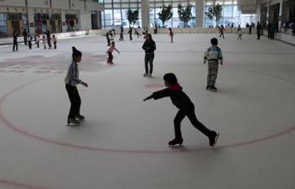 附近滑冰場(chǎng) 附近滑冰場(chǎng)